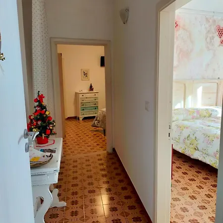 La Casina Dei Nonni 住宿加早餐酒店 3*